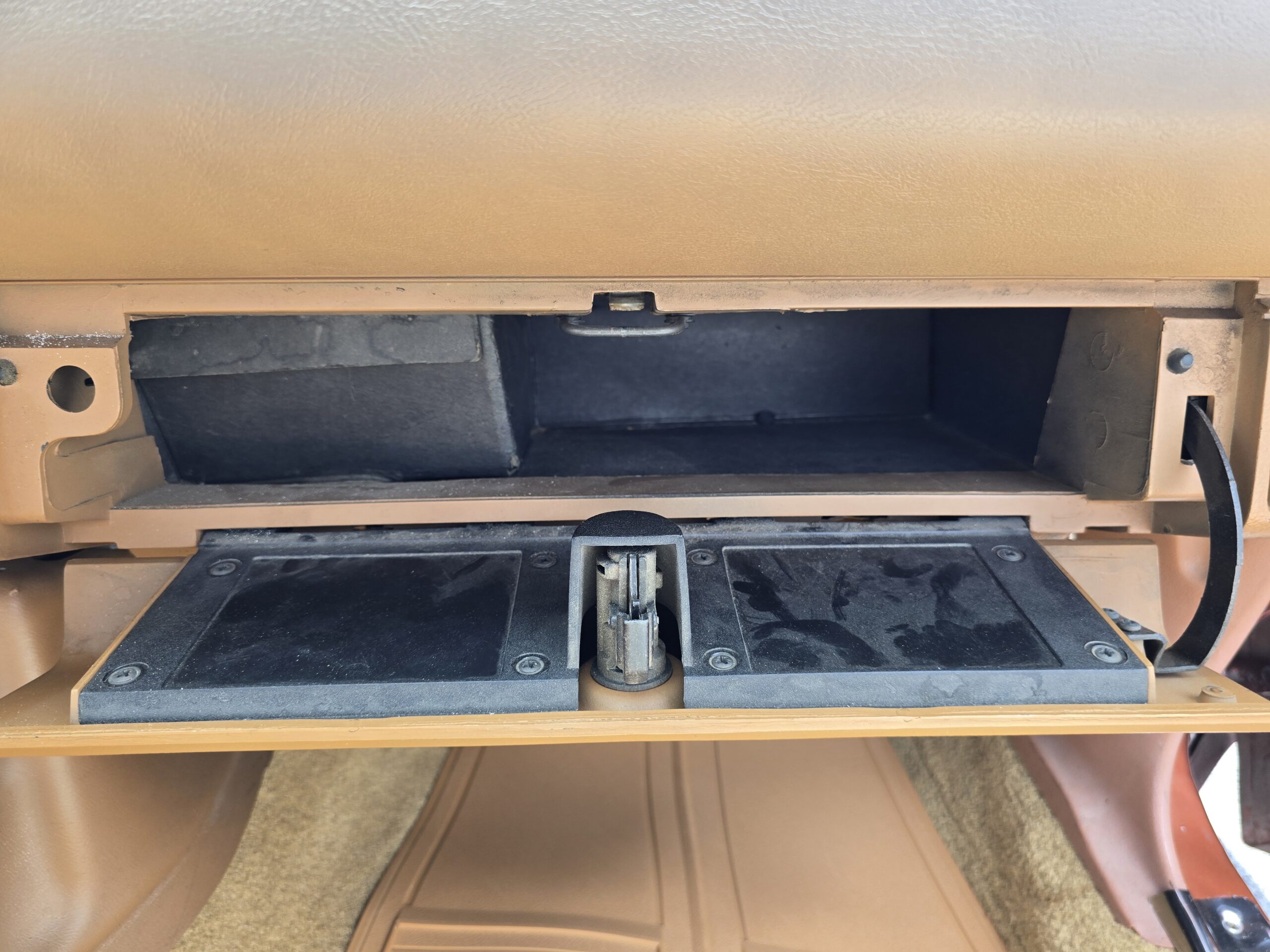 
										1980 Chevy Camaro Berlinetta full									