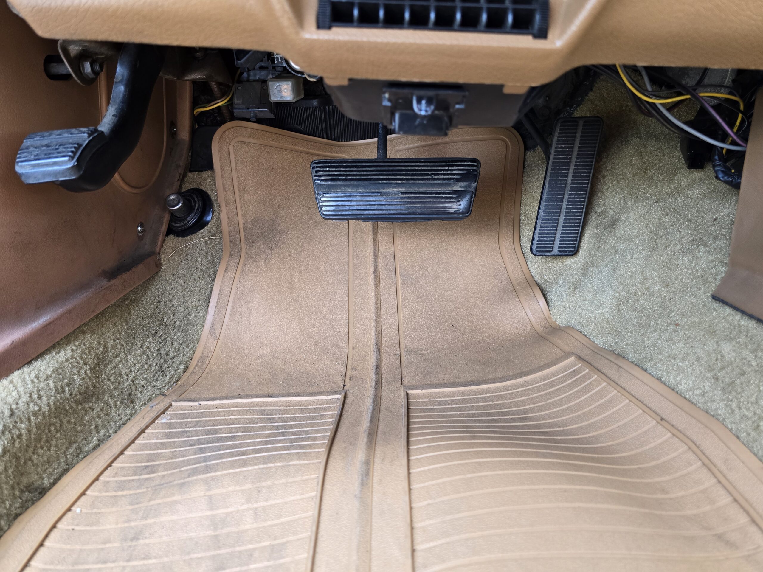 
										1980 Chevy Camaro Berlinetta full									