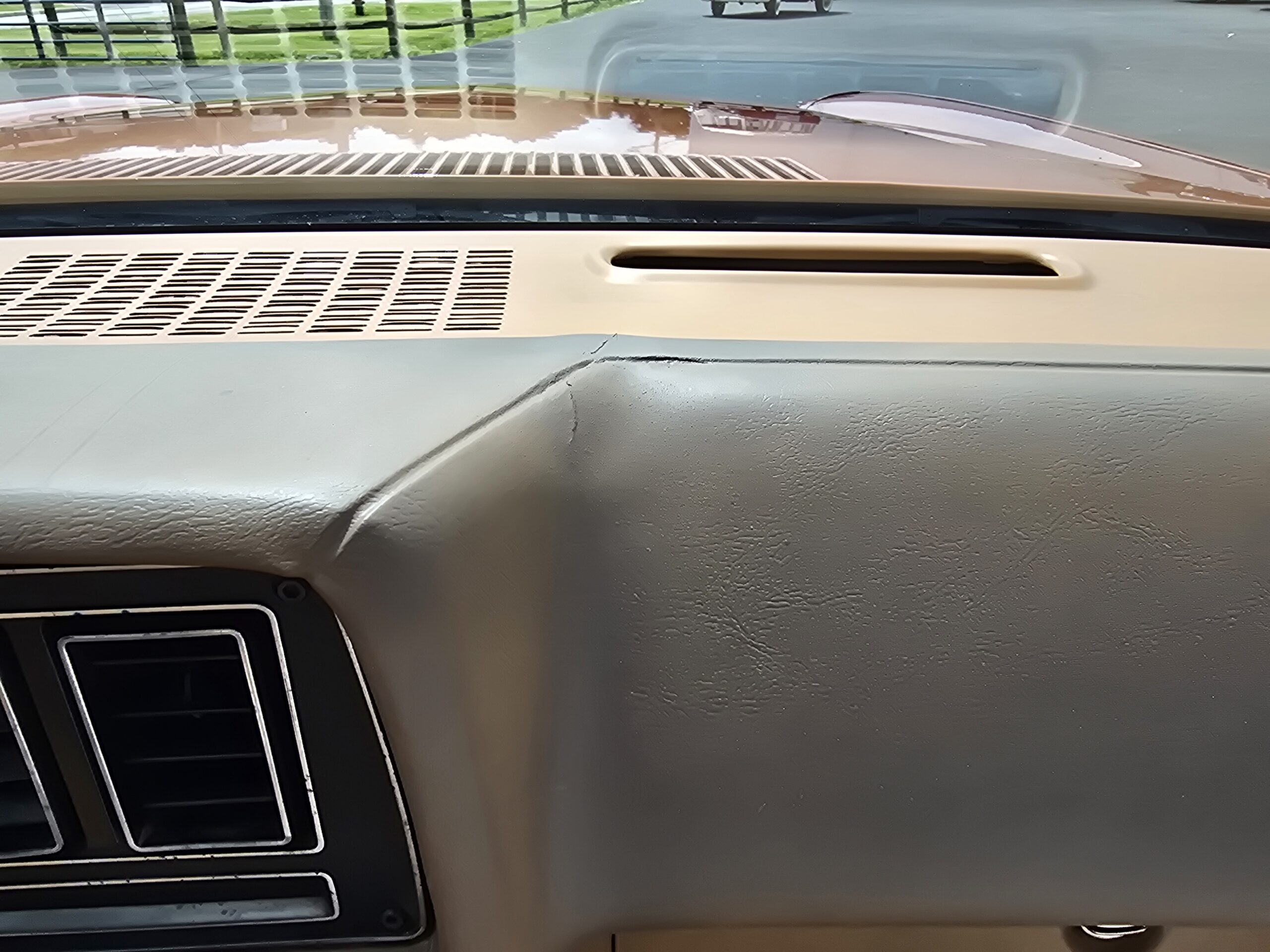 
										1980 Chevy Camaro Berlinetta full									